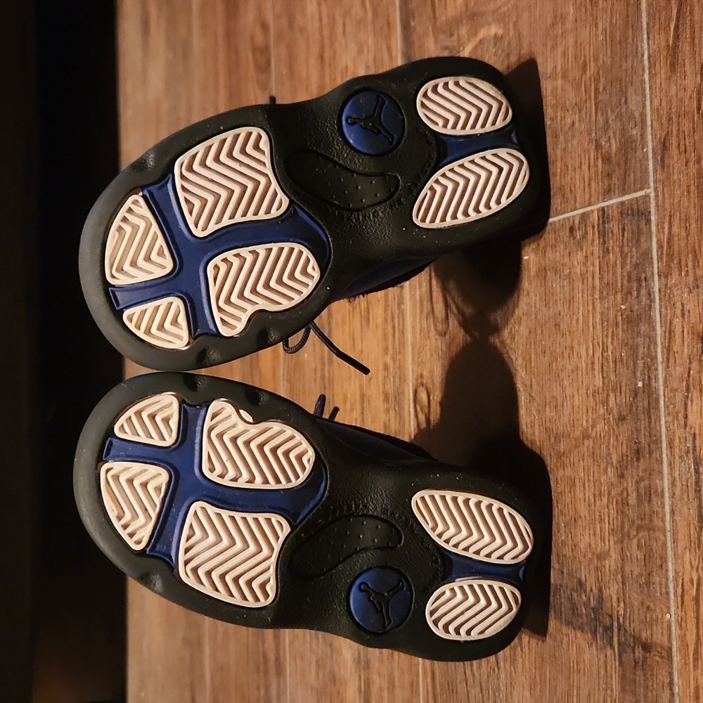 Kids Jordan Retro 13 - Picture 6 of 8